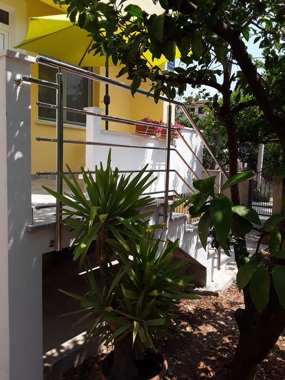 Apartment Lara Trogir Zewnętrze zdjęcie